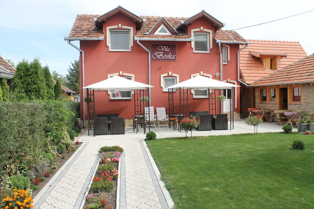 Vila Boska Palic Bed & Breakfast Exterior photo